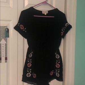 princess polly tie front romper size S